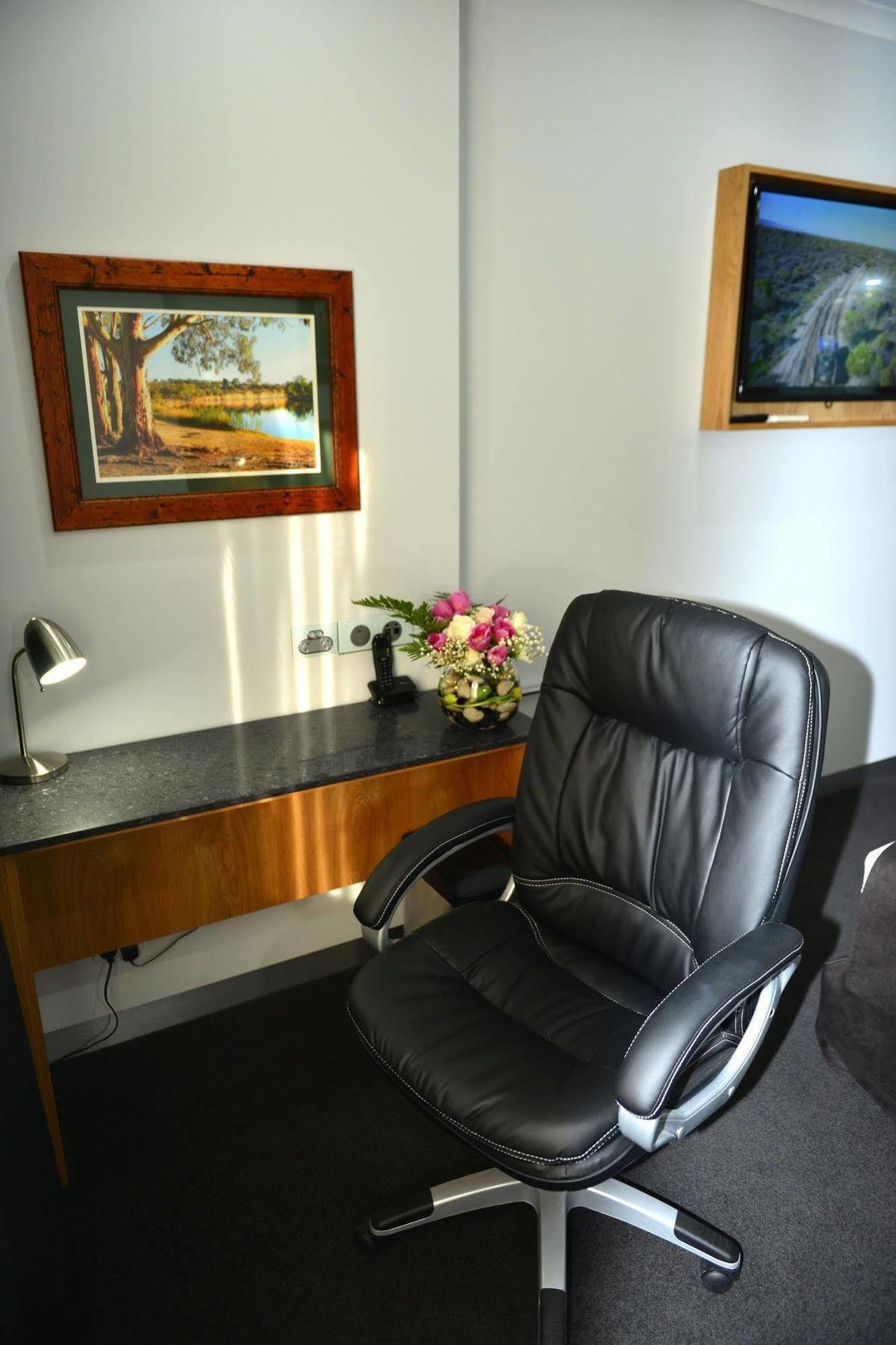 Waikerie Hotel Motel Bagian luar foto