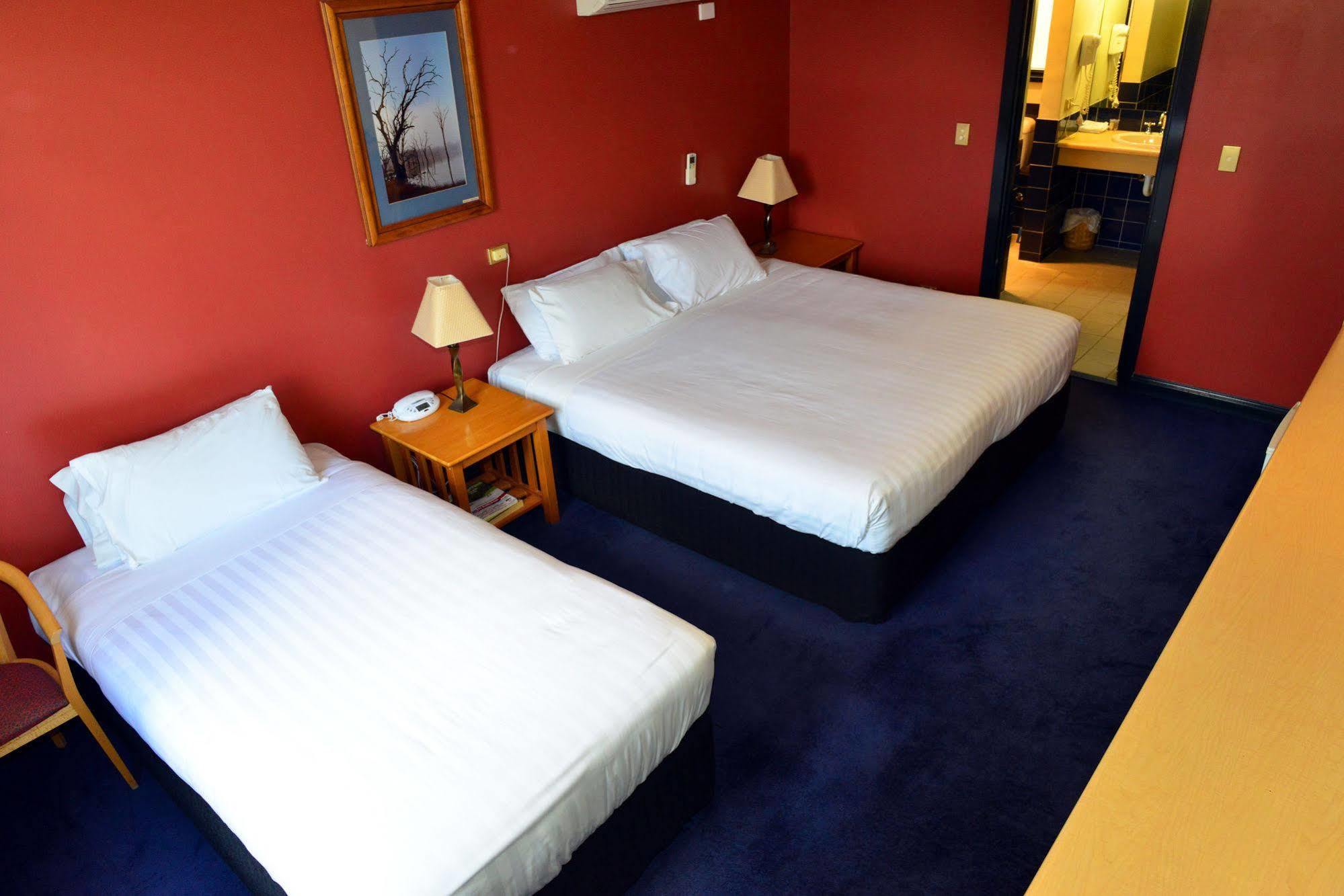Waikerie Hotel Motel Bagian luar foto